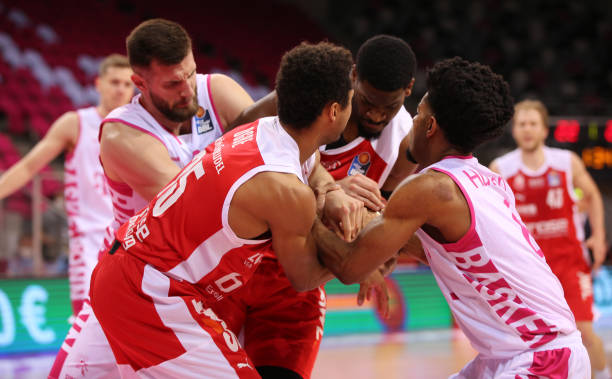 他在场上的 他在场上的