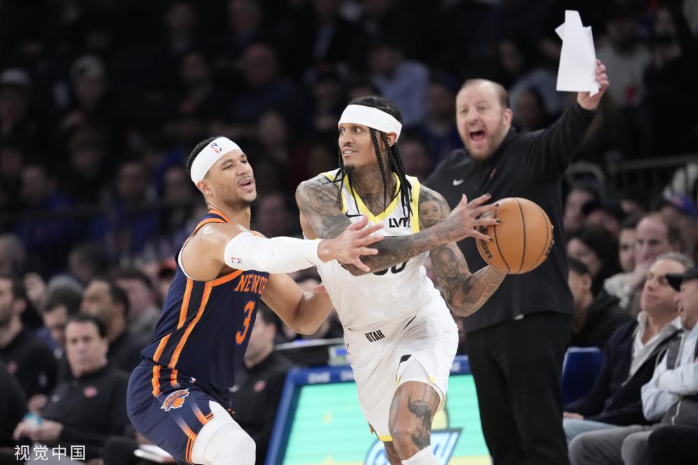 一名年轻中 一名年轻中