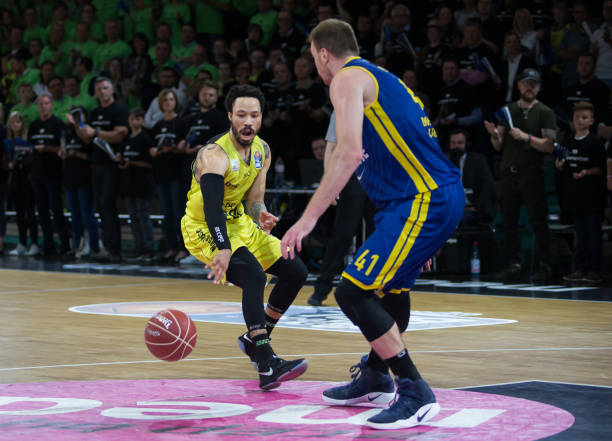 日本队一直 日本队一直